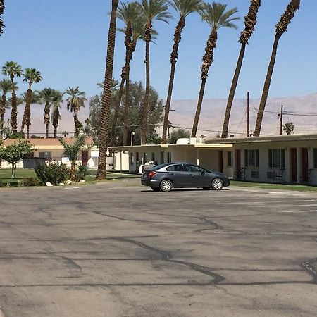 Western Sands Motel Индиоу Екстериор снимка