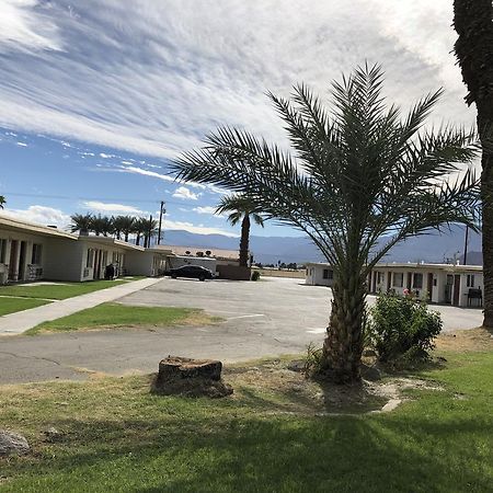 Western Sands Motel Индиоу Екстериор снимка