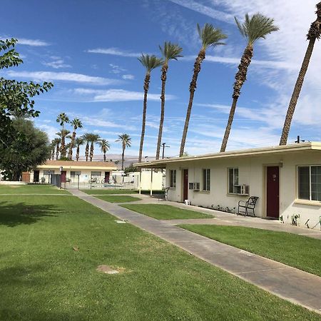 Western Sands Motel Индиоу Екстериор снимка